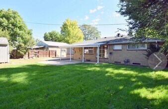 Building Photo - 2547 14th Ave