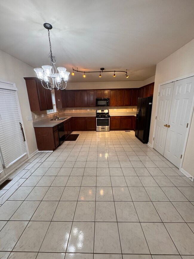 Building Photo - 6074 Brookmere Ln SE