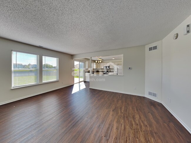 Building Photo - 924 Shenandoah Way