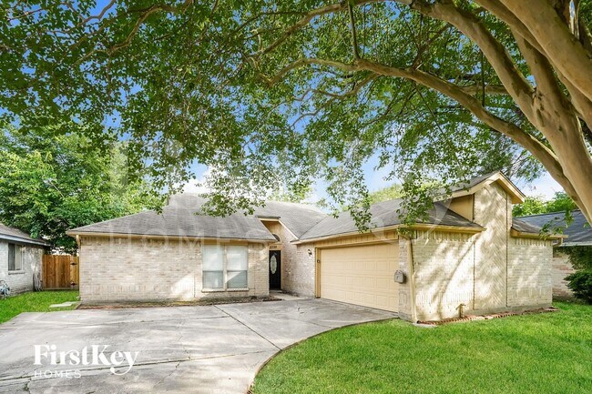 Building Photo - 2338 Loyanne Dr