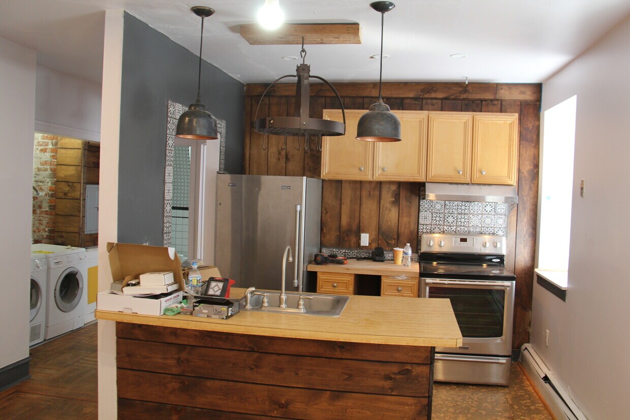 Foto principal - 909 S 49th St