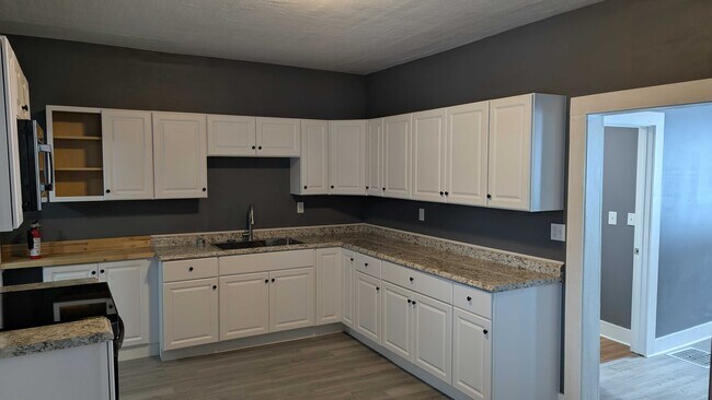 Foto del edificio - 812 E 3rd St