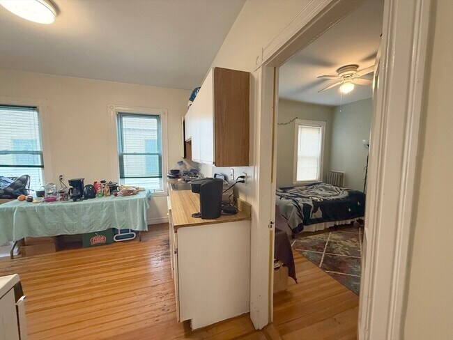 Building Photo - 34 Belknap St