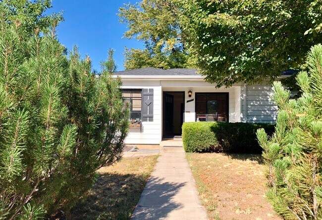 Come home to this Adorable story bungalow! - 2409 S Lafayette St