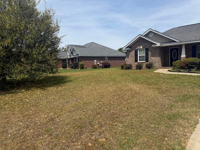 Building Photo - 2850 Foxcroft Cir