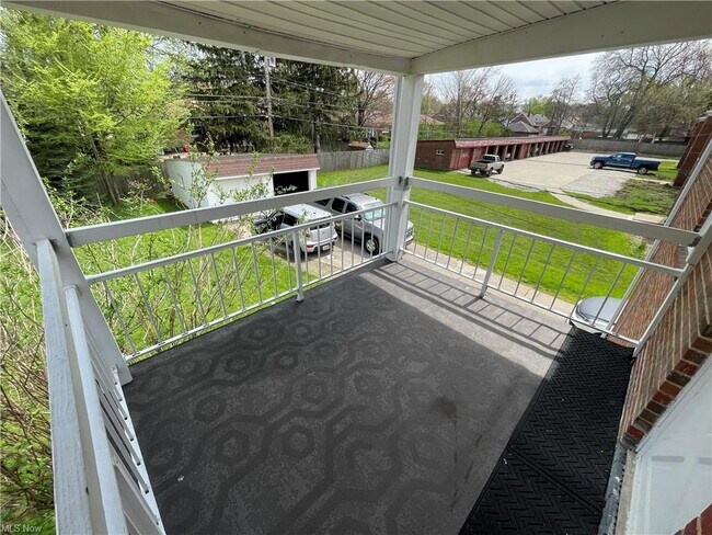 Foto del edificio - 6369 Ridge Rd