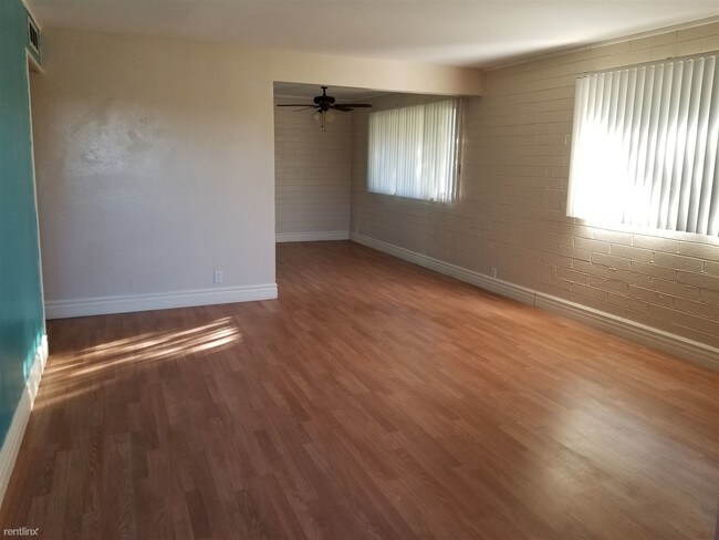 Foto del edificio - 4525 N 74th St