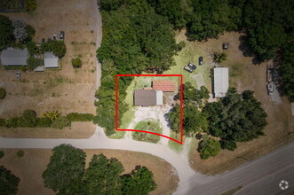Building Photo - 8012 US-1