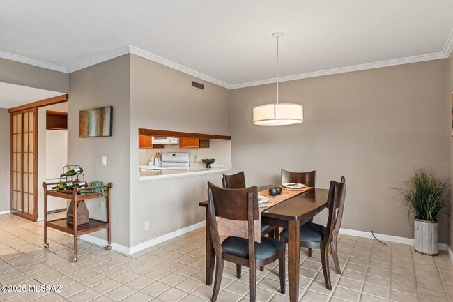 Building Photo - 3940 E Timrod St