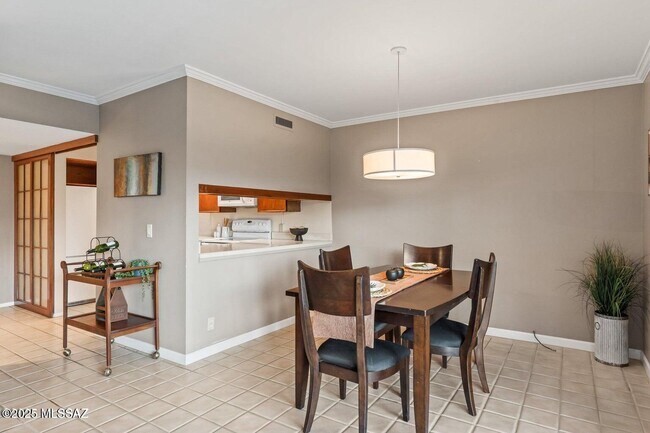 Foto del edificio - 3940 E Timrod St