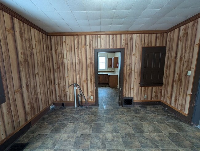 Building Photo - 516 10th St