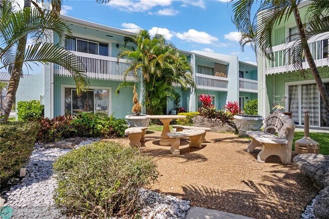 Foto del edificio - 2181 NE 36th St