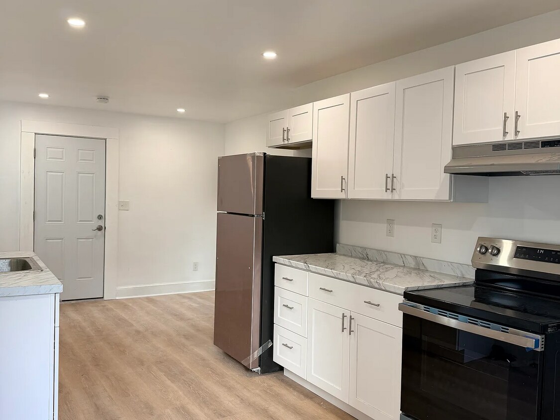 Foto del edificio - Fully renovated with everything new,