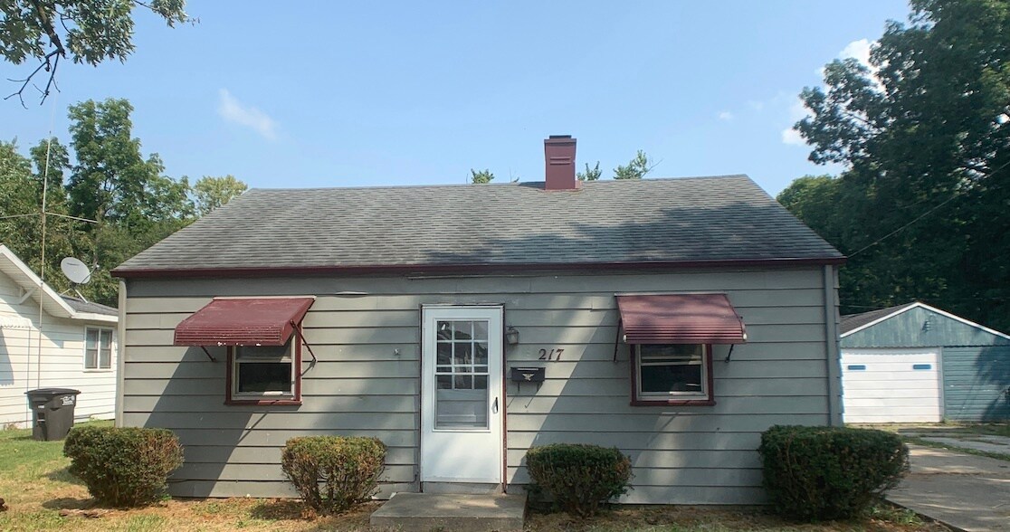 217 S Virginia Ave, Danville, IL 61832 House Rental in Danville, IL