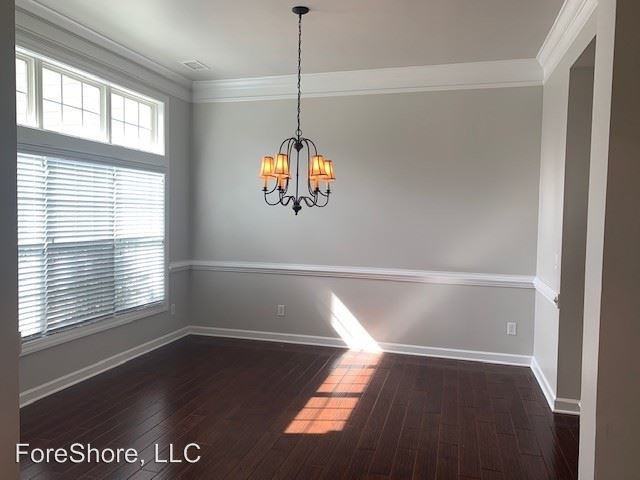 Building Photo - 4 br, 3 bath House - 92 Bainbridge Way