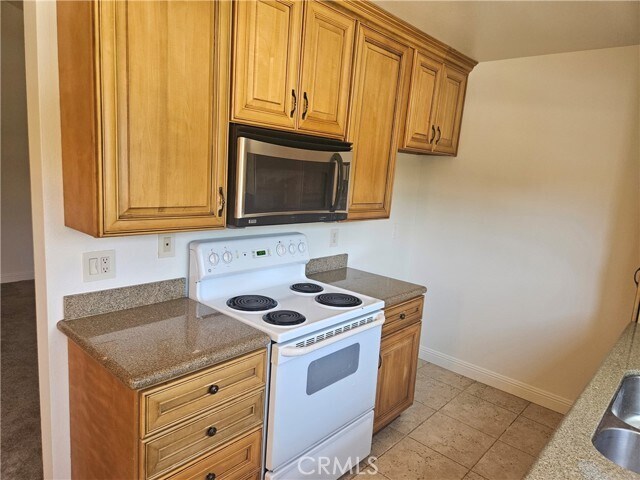 Building Photo - 60 Streamwood