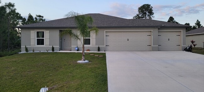 Building Photo - 2910 San Filippo Dr SE
