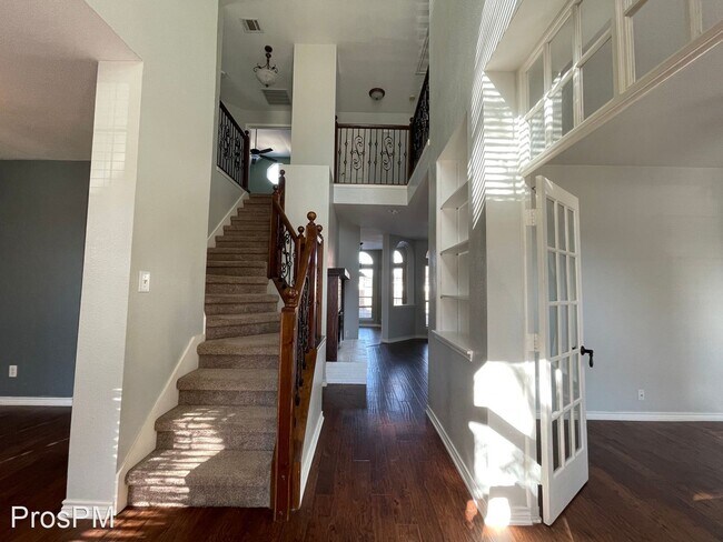 Building Photo - 4 br, 2.5 bath House - 2718 Bordeaux Dr.