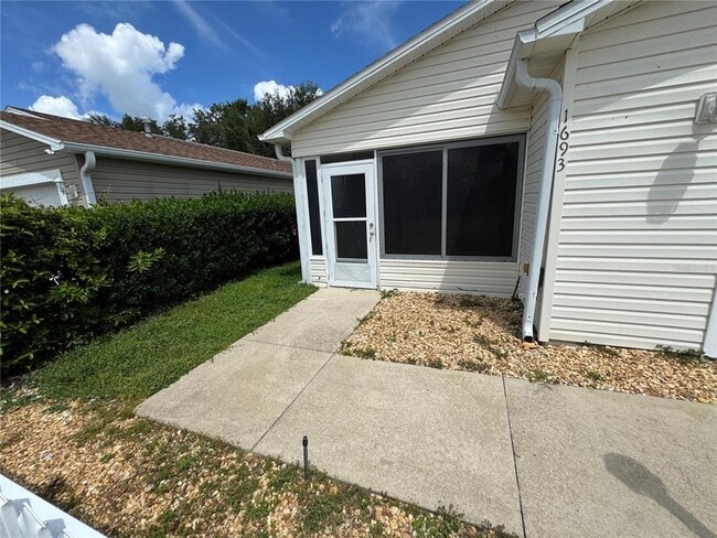 Building Photo - 1693 Campos Dr