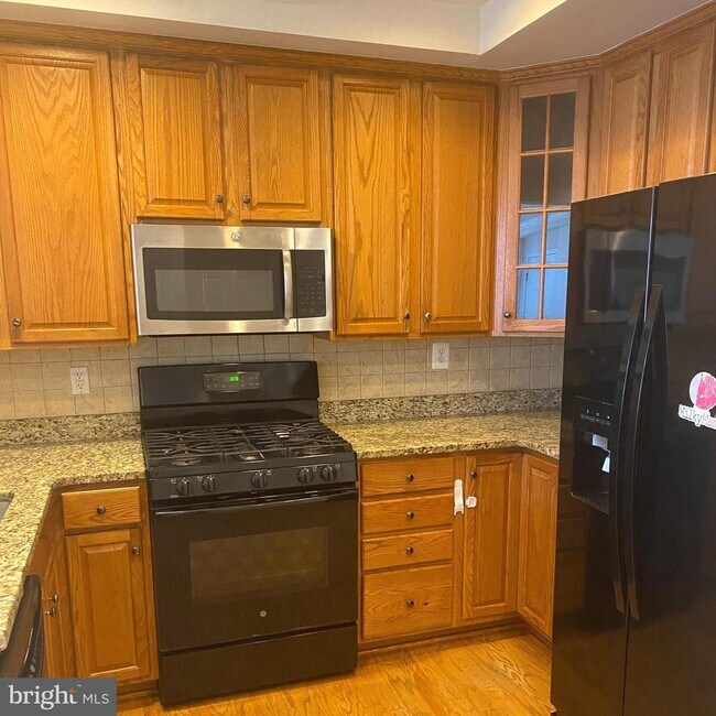 Building Photo - 4601 Whittemore Pl