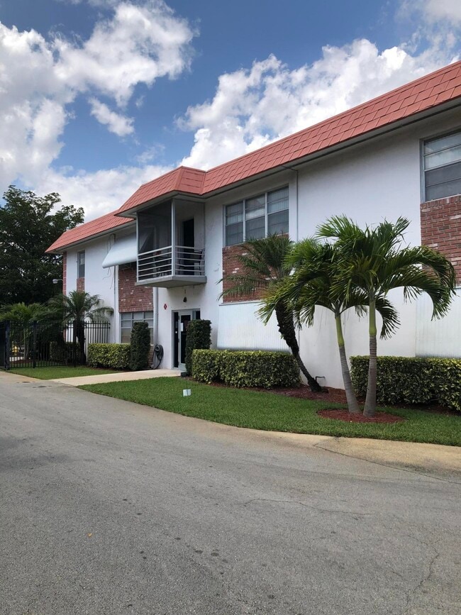 3550 NW 8th Ave Unit 112, Pompano Beach, FL 33064 Condo for Rent in