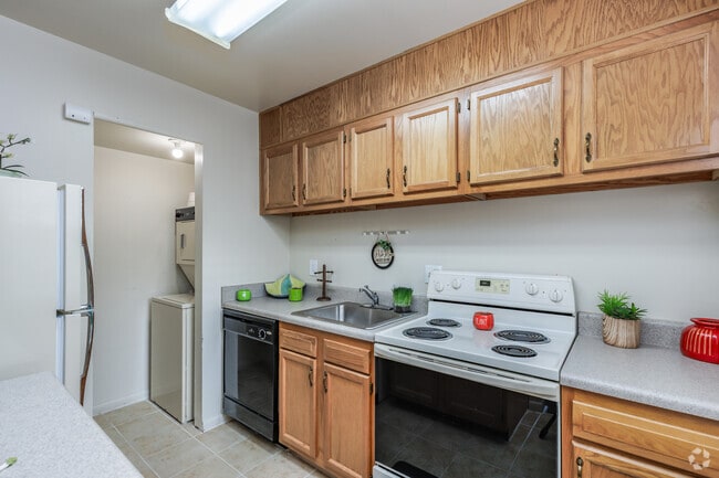 Interior Photo - Hidenwood - Hiden Place Apartments
