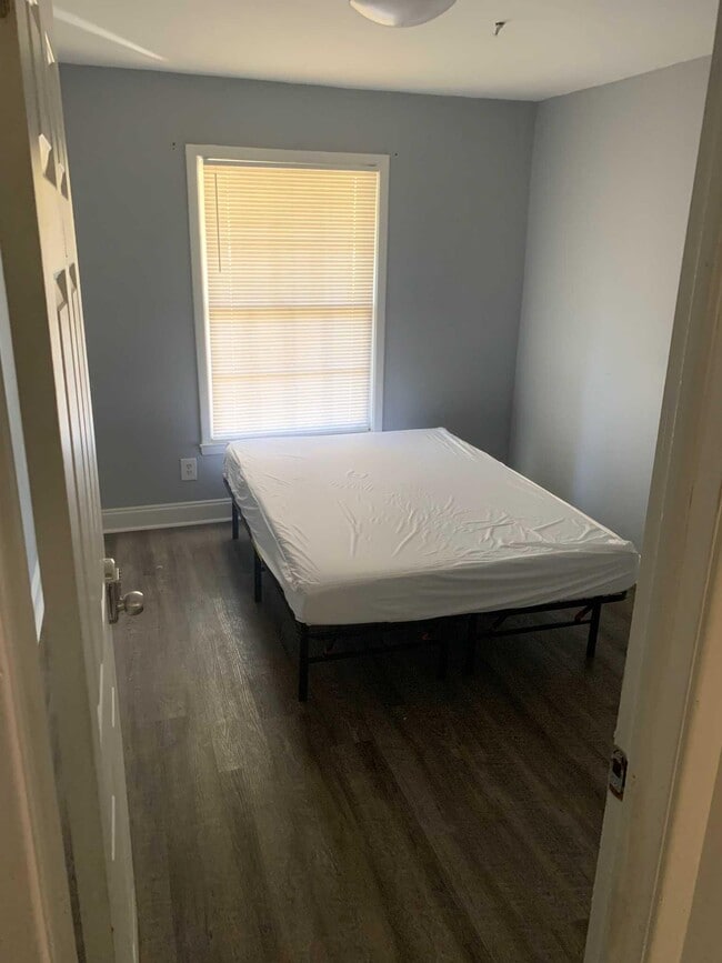 Building Photo - 1720 Danrich Dr