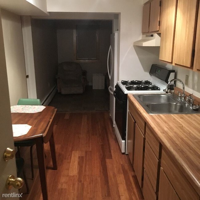 Foto del edificio - 21617 Lake George Blvd NW