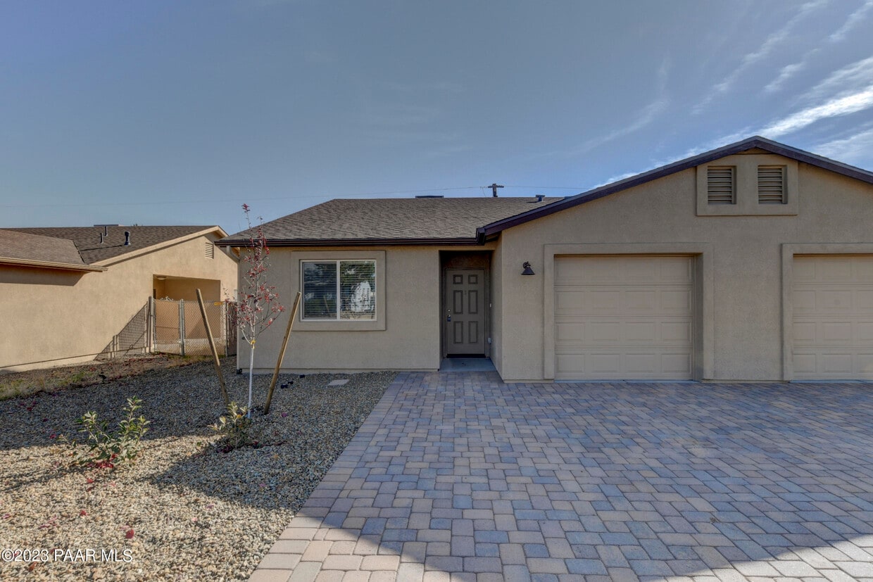 3027 N Corrine Dr Unit 1, Prescott Valley, AZ 86314 Room for Rent in
