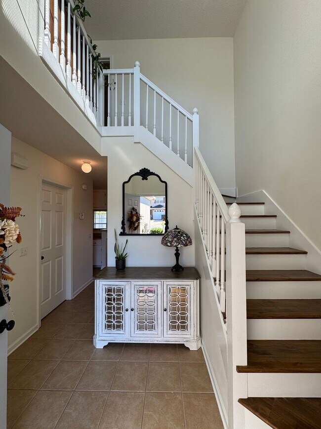 Building Photo - 178 N Spring View Dr