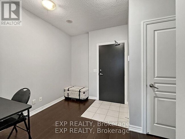 Building Photo - 223-2223 Webb Dr