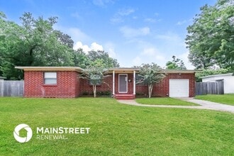 Building Photo - 6215 Pine Cove Ln