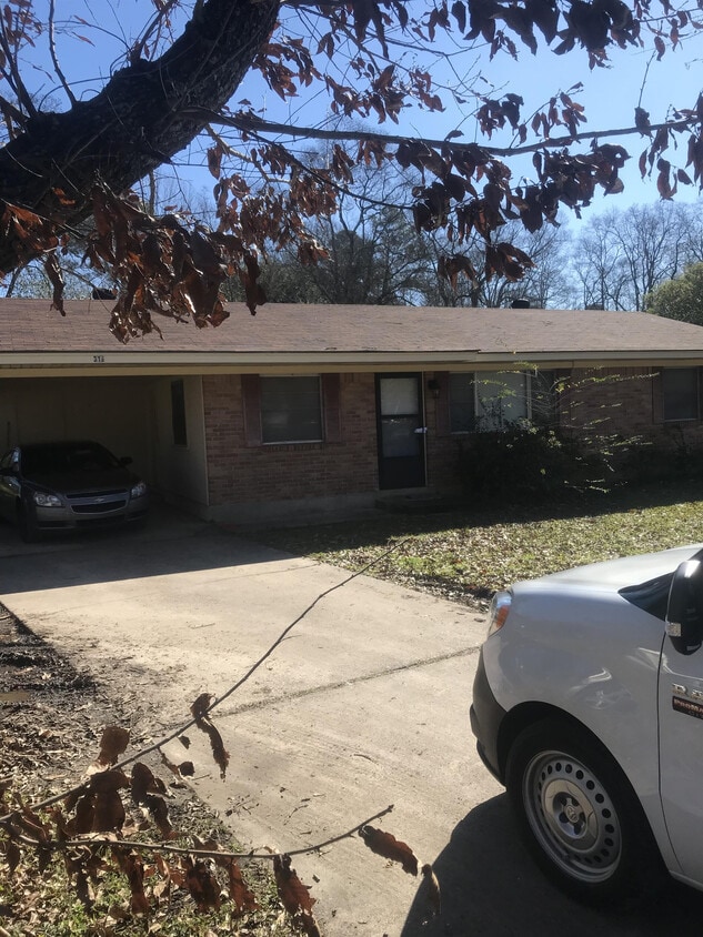 Building Photo - 316 Wallace Dean Rd