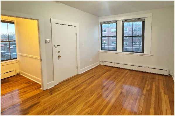 Building Photo - 918 Cambridge St