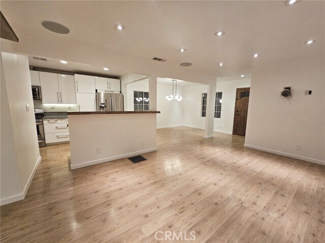 Foto del edificio - 17647 Calvert St
