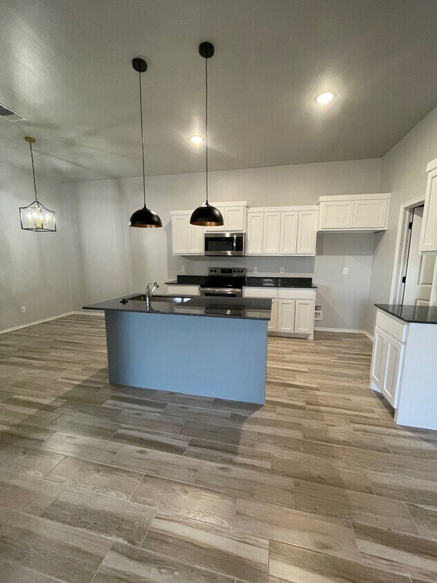 219 Park Pl, Yukon, OK 73099 Townhome Rentals in Yukon OK