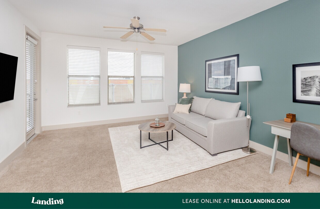Foto principal - 10151 Iris Crosstown Dr