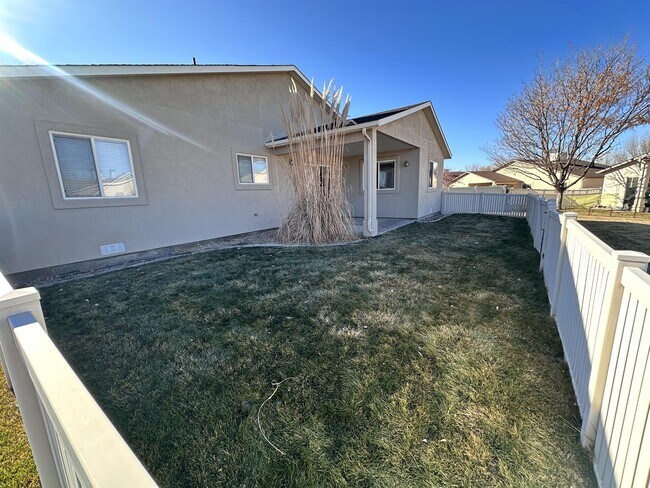 Foto del edificio - 2162 Castlewood Ct