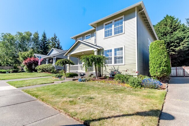 Building Photo - 4 bedroom DuPont home