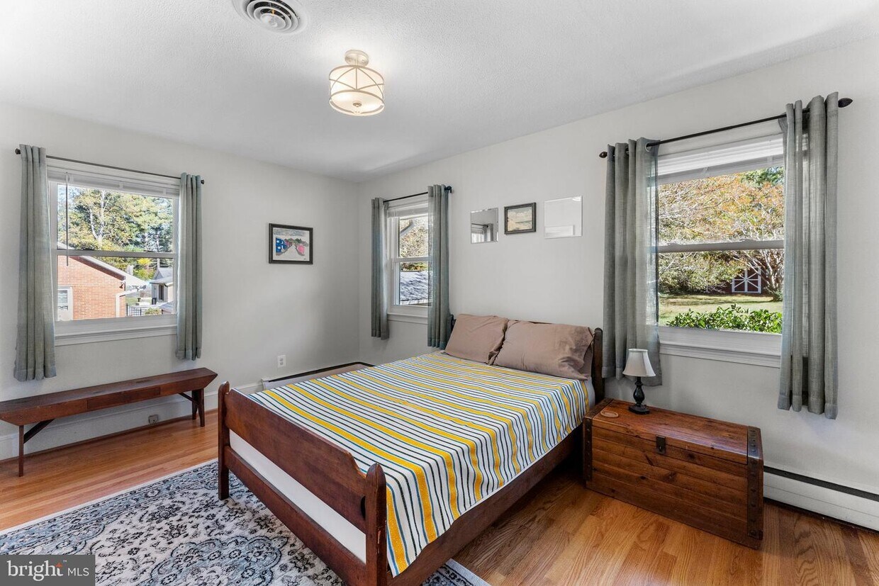 44 Wakefield Ave, Fredericksburg, VA 22405 House Rental in Fredericksburg, VA