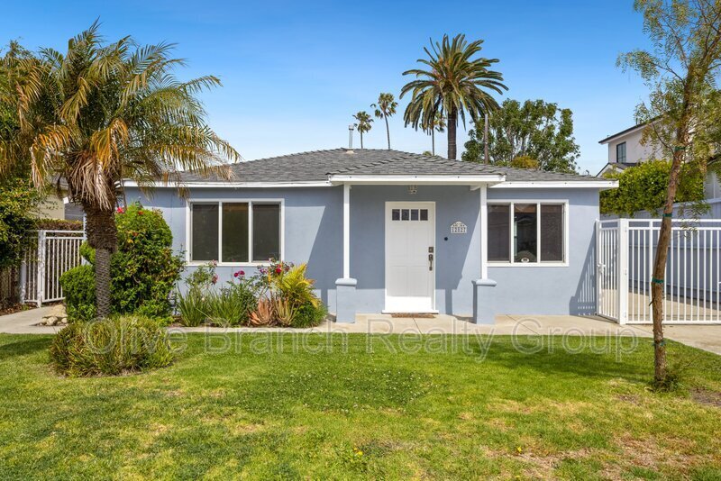 Primary Photo - 12827 Rubens Ave