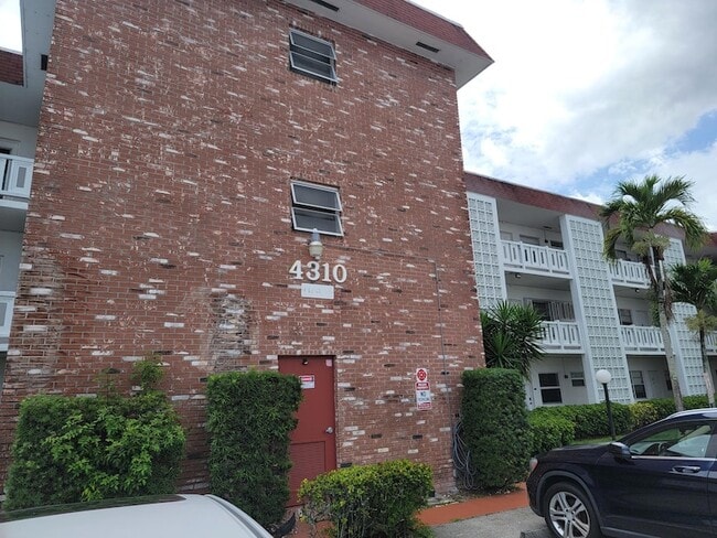 Photo - 4310 NW 12th Ct Apartment
