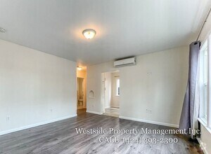 Building Photo - 334 Witmer St