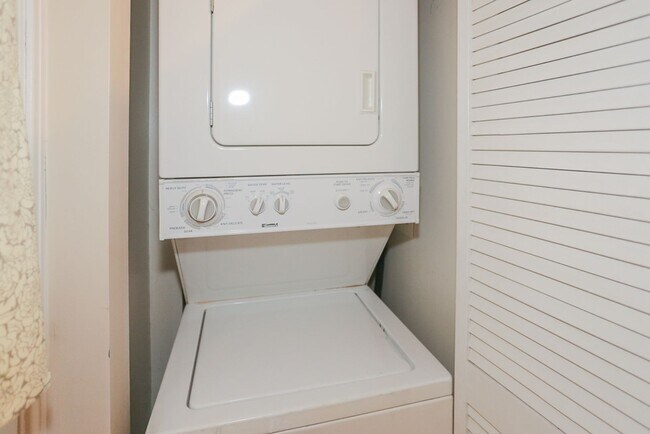 Foto del edificio - 3628 N Wilton Ave