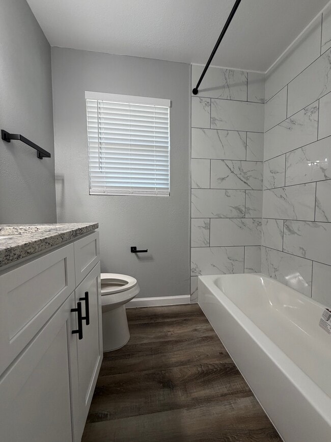 Foto del edificio - 12 Pershing Dr