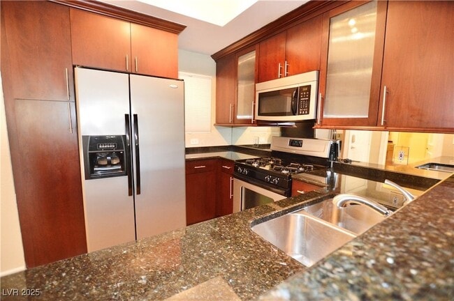 Building Photo - 270 E Flamingo Rd