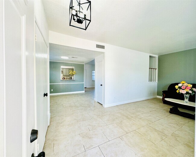 Foto del edificio - 11127 Village Bend Ln