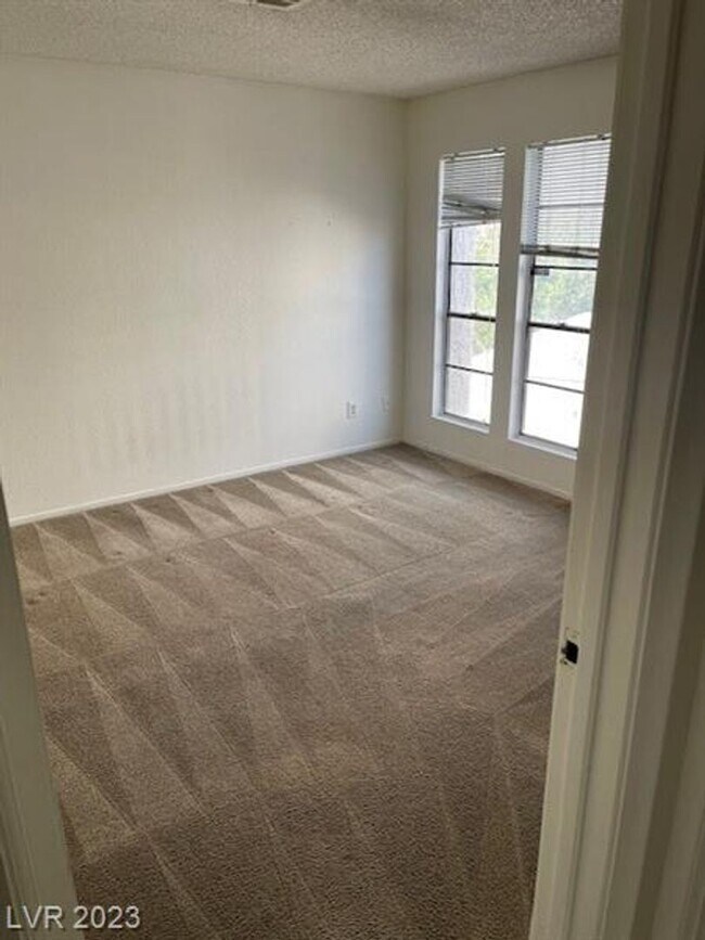 Foto del edificio - 3909 Cambridge St.