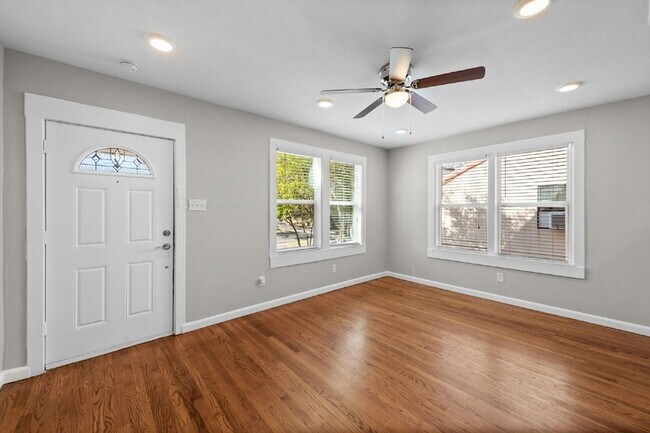 Foto del edificio - 3772 W 6th St