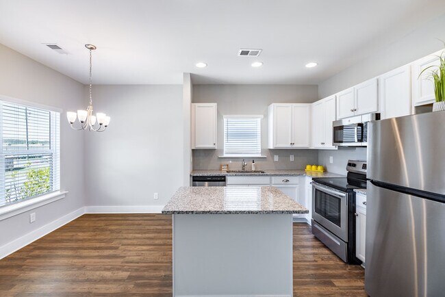 Foto del edificio - 2033 Weaver Way